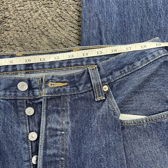 Levi's 501 Men's Jeans 38x33 Button Fly Straight Leg Blue Denim Medium Wash - Picture 5 of 9